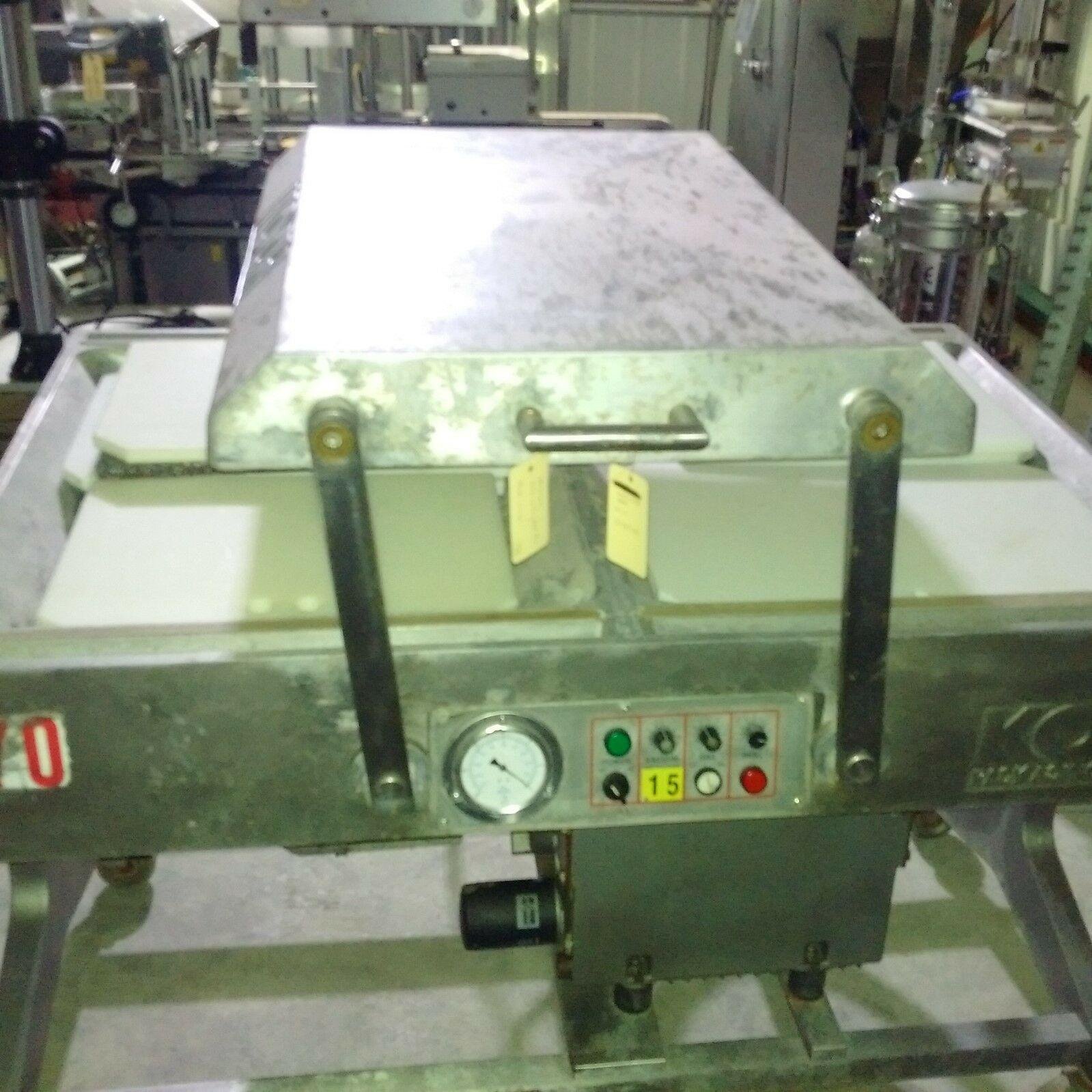 KOCH Ultravac Double Chamber Vacuum sealer Model 2000 B Ser. 1172 240V